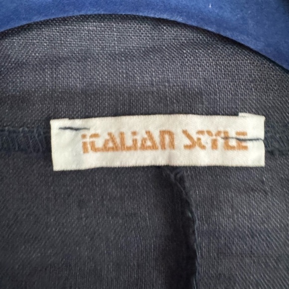 Italian 100% linen 2 piece set (pants and blazer)
Size XXL - Picture 4 of 16